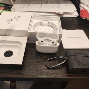 Apple airpods pros 2nd Gen with case